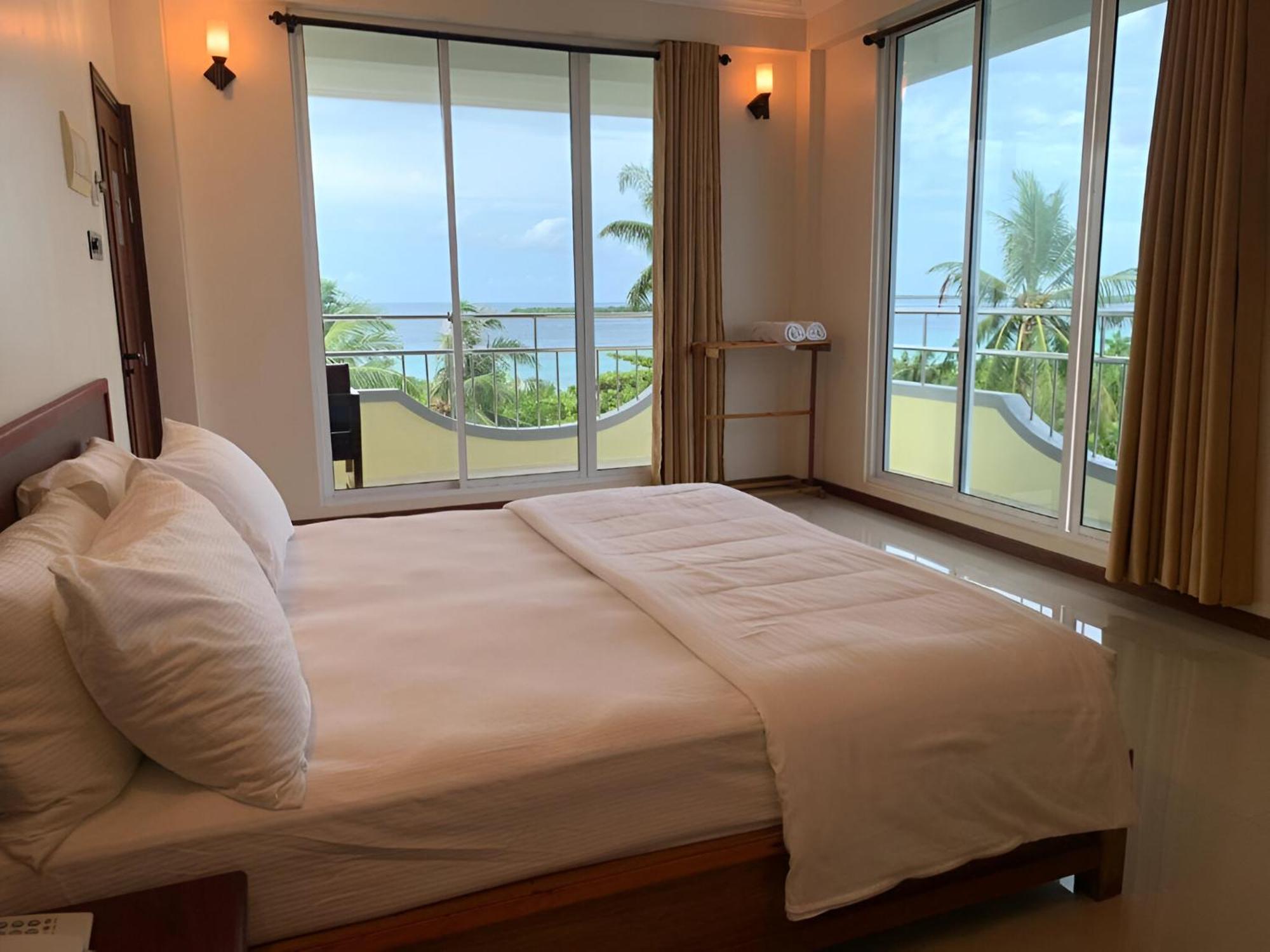 Noah Private Beach House Himmafushi Exterior photo